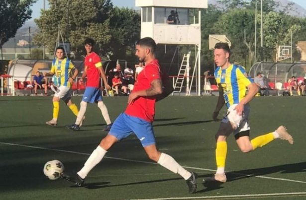 El CD Navas mordió el polvo ante el Cúllar Vega CF (CÚLLAR VEGA CF) 