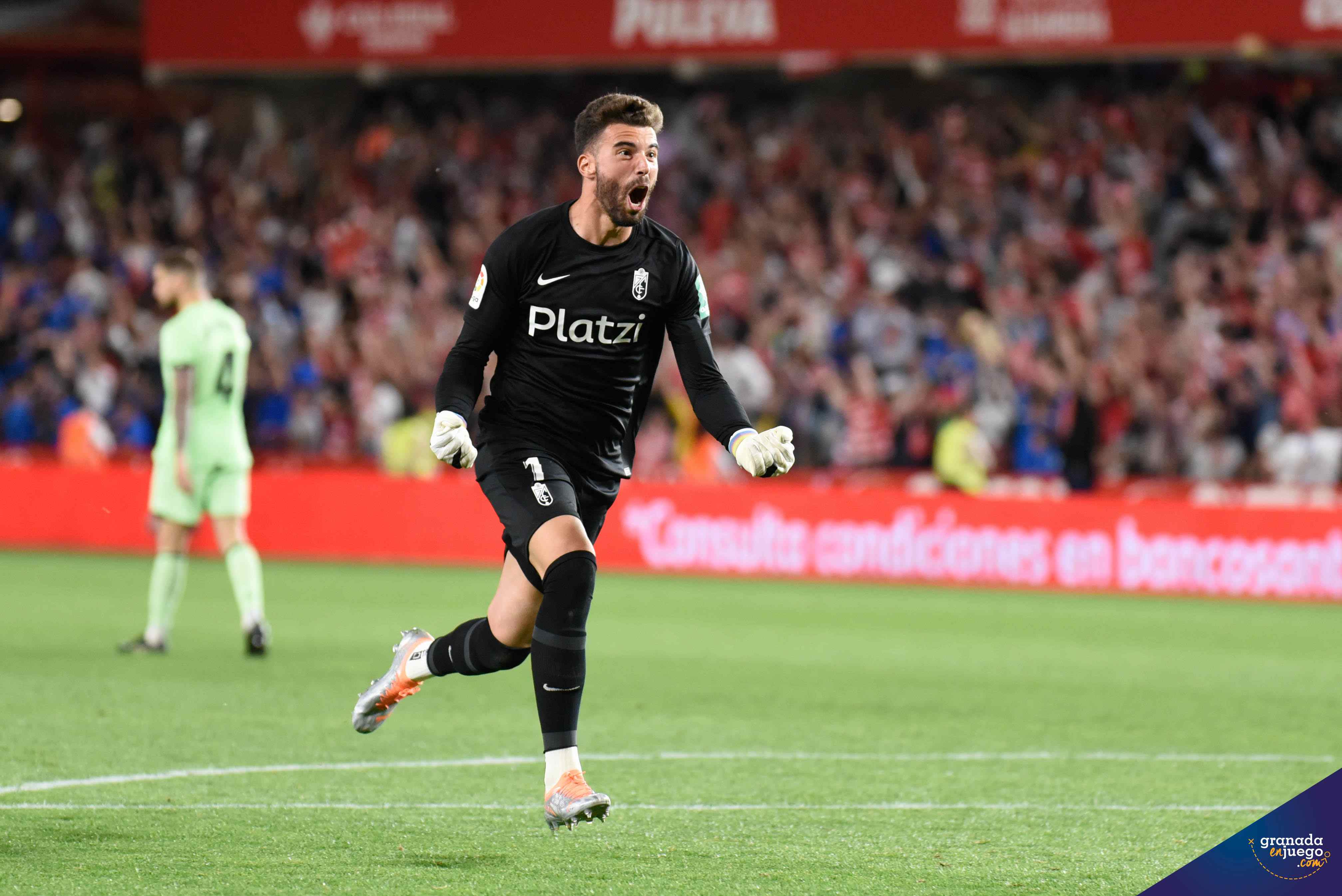 Luís Maximiano ha sido el mejor jugador del Granada en la temporada del descenso (JOSÉ M. BALDOMERO) Luís Maximiano ha sido el mejor jugador del Granada en la temporada del descenso (JOSÉ M. BALDOMERO)
