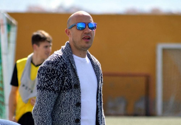 Óscar Gómez durante un partido con el FC Cubillas B (J. PALMA)