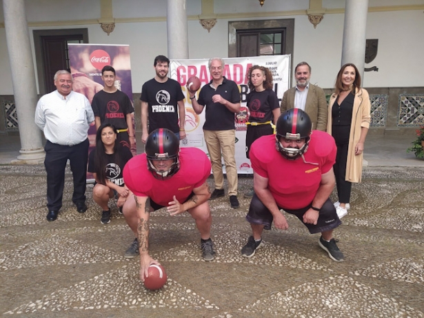Presentación de la `Granada Summer Bowl` (JAVIER ALGARRA/ AYUNTAMIENTO)