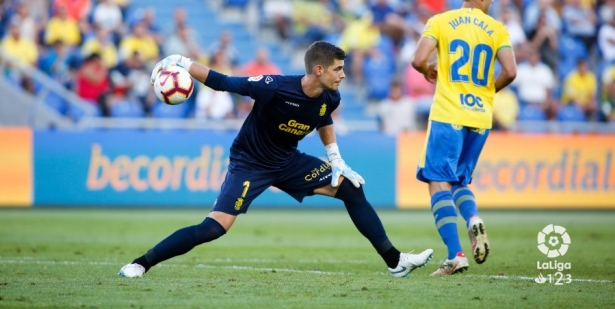 Raúl Fernández aterrizará en Granada este lunes para cerrar su fichaje por el conjunto rojiblanco (LALIGA)