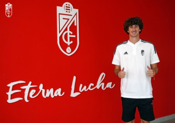 Carlos Pérez es nuevo jugador del Recreativo de Granada (GRANADA CF) 