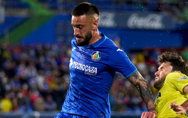 Erick Cabaco, en un partido con el Getafe, ya es jugador del Granada 