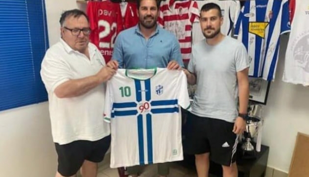Jesús Olgozo durante la presentación de Luis Torres como entrenador (CD SANTA FE)