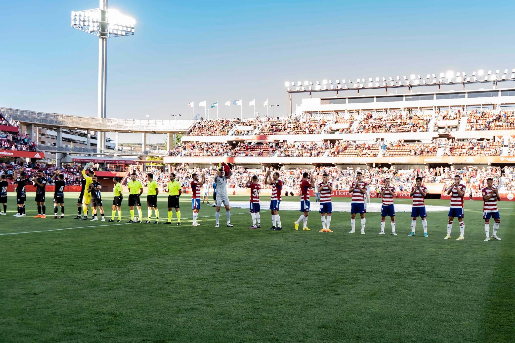 El Granada, tras su triunfo en Ibiza, espera una gran entrada el sábado ante el Racing (JOSÉ VELASCO / GRJ) El Granada, tras su triunfo en Ibiza, espera una gran entrada el sábado ante el Racing (JOSÉ VELASCO / GRJ)
