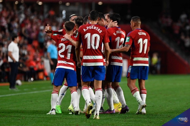 El Granada, a la finalización de la segunda jornada, es líder de LaLiga SmartBank con dos triunfos (JOSÉ M. BALDOMERO)