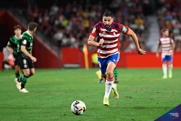 El Granada ya conoce el horario de la jornada 7, en la que tendrá que visitar a Las Palmas (JOSÉ M. BALDOMERO)