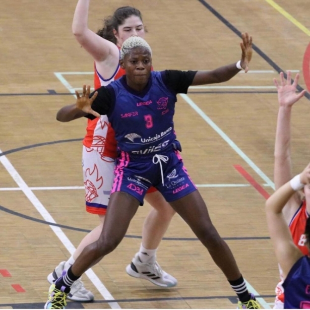 Bennie Umah durante un partido de la pasada temporada (RACA) 