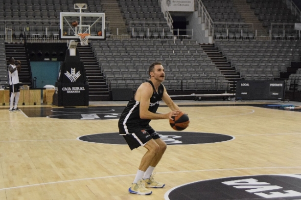 Alex Urtasun durante el entrenamiento (FERMÍN RODRÍGUEZ / FUNDACION-CBG) 
