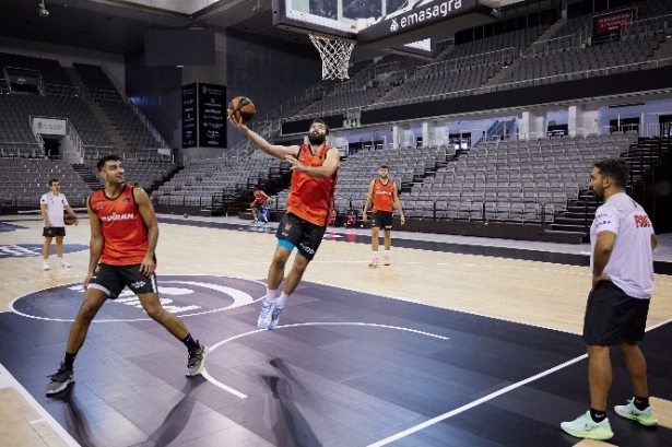 Entrenamiento del Covirán Granada (FERMÍN RODRÍGUEZ / FUNDACION-CBG) 