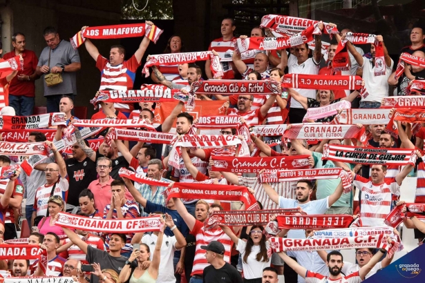 El Granada ya ha puesto a la venta las entradas para el partido contra el Mirandés (JOSÉ M. BALDOMERO)