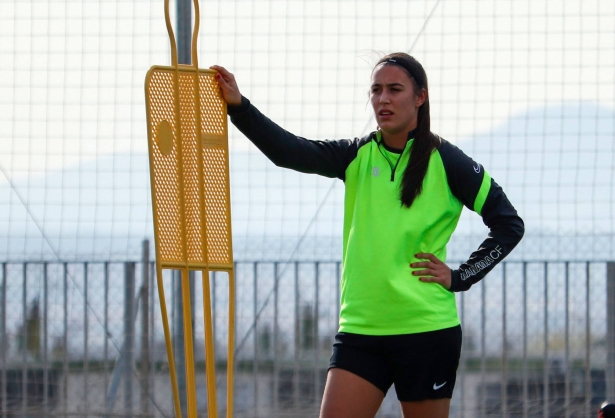 Yurena, en un entrenamiento con el Granada (GCF)