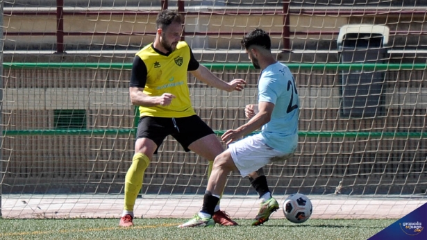 FC Cubillas y Almuñecar City juegan este sábado el derbi de la jornada (J. M. BALDOMERO)