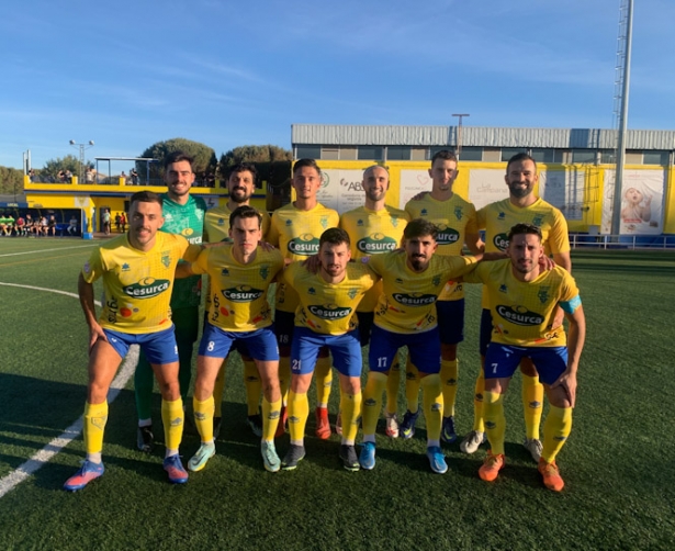 Once inicial del CD Huétor Tájar ante el Atlético Porcuna (CD HUÉTOR TÁJAR) 