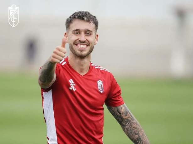 Ricard Sánchez, en un entrenamiento reciente, volverá al once después de su convocatoria con la Sub-21 (GCF)