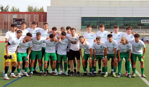 Los jugadores del Atarfe Industrial mostraron mensajes de ánimo a su compañero lesionado Gabri  (ATARFE INDUSTRIAL)
