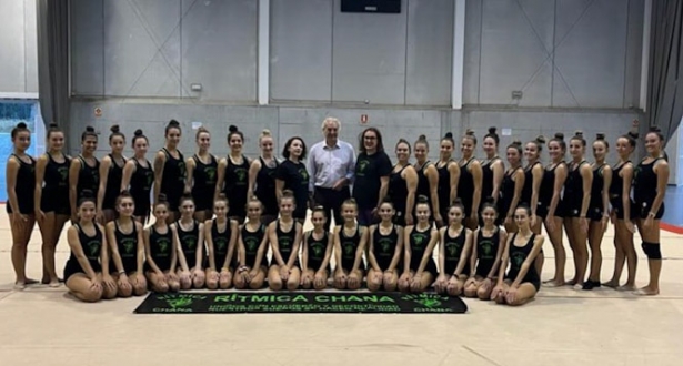 Foto de familia del Club Rítmica Chana (AYUNTAMIENTO GRANADA)