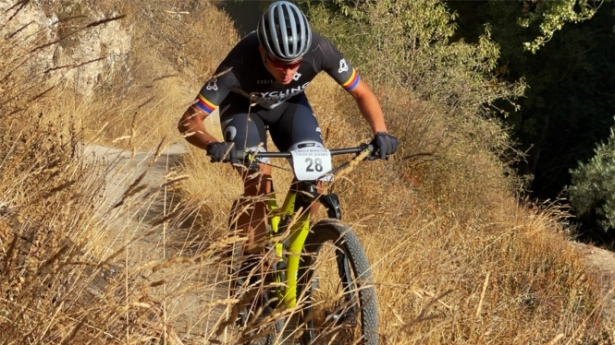Un ciclista durante la prueba (FAC)