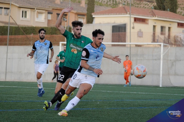 El Arenas de Armilla recibe este sábado al Huracán de Melilla (JOSÉ M. BALDOMERO)