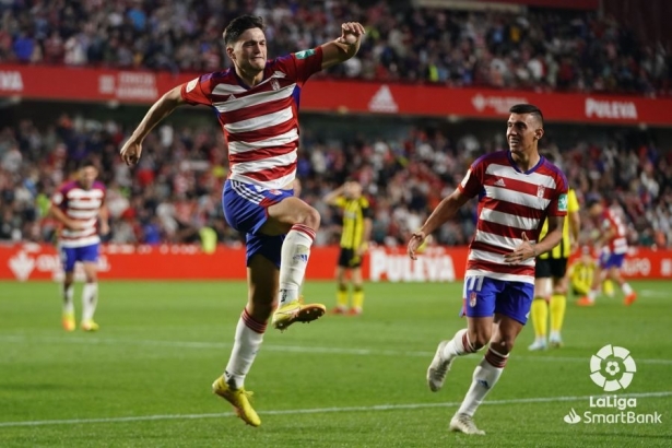 Miguel Rubio celebra su gol ante el Zaragoza (LALIGA)