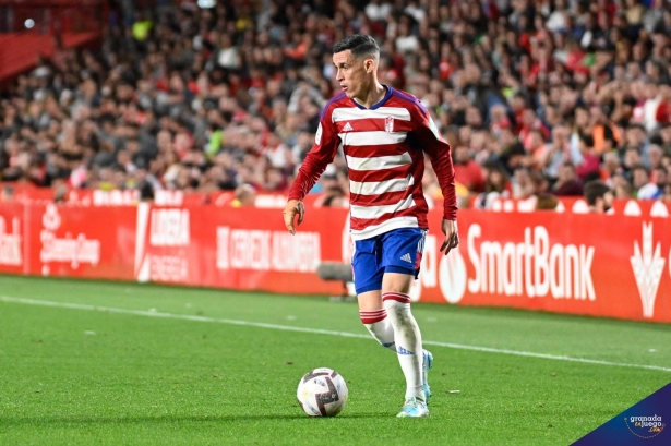 Callejón, en un lance del duelo frente al Zaragoza (JOSÉ M. BALDOMERO)