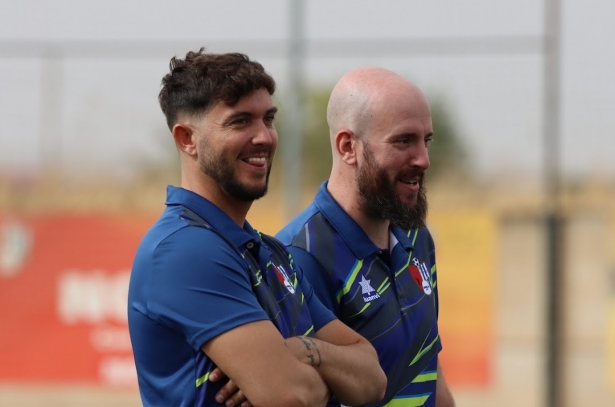 Julio Catalá, junto a Larsson, su segundo (JOSÉ ANDRÉS FERNÁNDEZ / ARENAS DE ARMILLA)