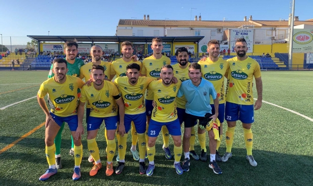 Once inicial del Huétor Tájar en uno de sus últimos partidos de liga (CD HUÉTOR TÁJAR)