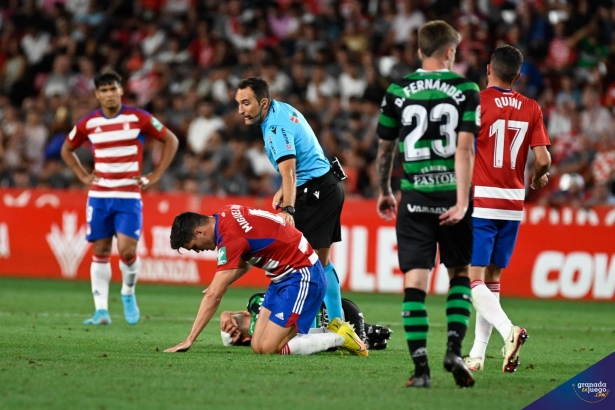 Arcediano Monescillo, durante el Granada - Racing de la segunda jornada (JOSÉ M. BALDOMERO)