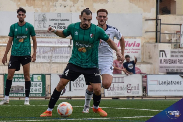 El CD Huétor Vega recibirá a la UD Torre del Mar (JOSÉ M. BALDOMERO) 