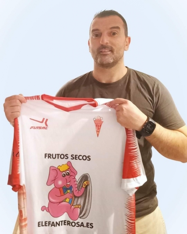 El entrenador del Guadix CF, Juan Carlos García (GUADIX CF) 