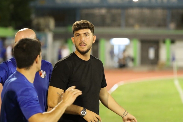 Julio Catalá, entrenador del Arenas de Armilla (ARENAS DE ARMILLA)