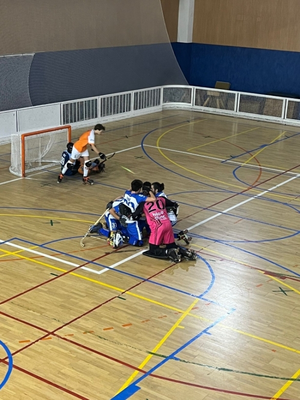 Los cajareños celebran un gol (CHP CÁJAR) 