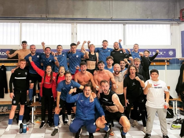 El CD Almuñécar City celebró la victoria en vestuarios (CD ALMUÑÉCAR CITY) 