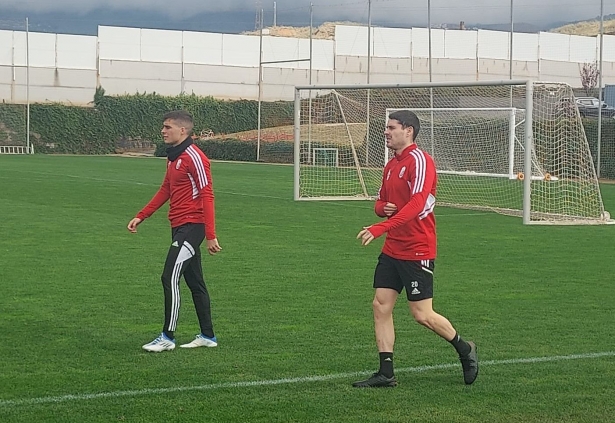 Sergio Ruiz, junto a Soro, en el entrenamiento de este viernes en la Ciudad Deportiva (FRAN CALVO)