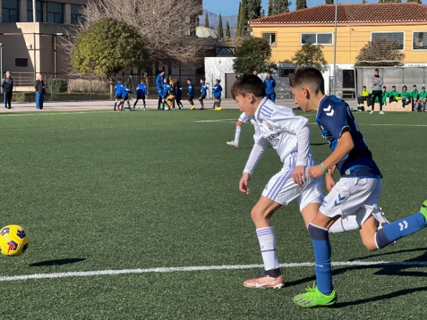 El Real Madrid ha vencido el torneo de Pinos Puente (TORNEO BENJAMÍN PINOS PUENTE) 