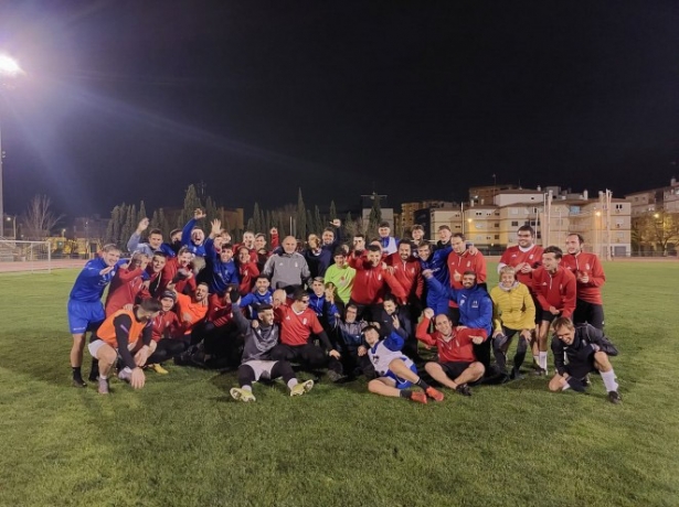 Foto de familia tras el encuentro (GRANADA CF)