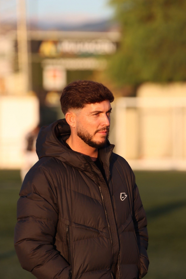 Julio Catalá, entrenador del Arenas de Armilla (JOSÉ ANDRÉS FERNÁNDEZ / ARENAS DE ARMILLA)