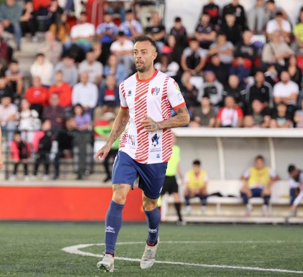 Dani Benítez, en un partido reciente con el Arenas (JOSÉ ANDRÉS FERNÁNDEZ / ARENAS DE ARMILLA)