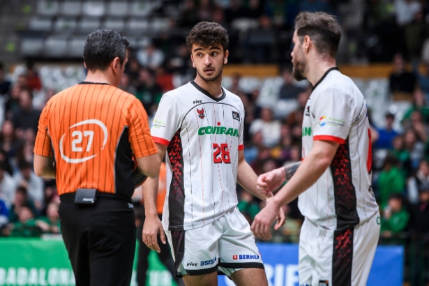 Ángel Corpas durante el partido en Badalona (ACB PHOTO /D. GRAU) 