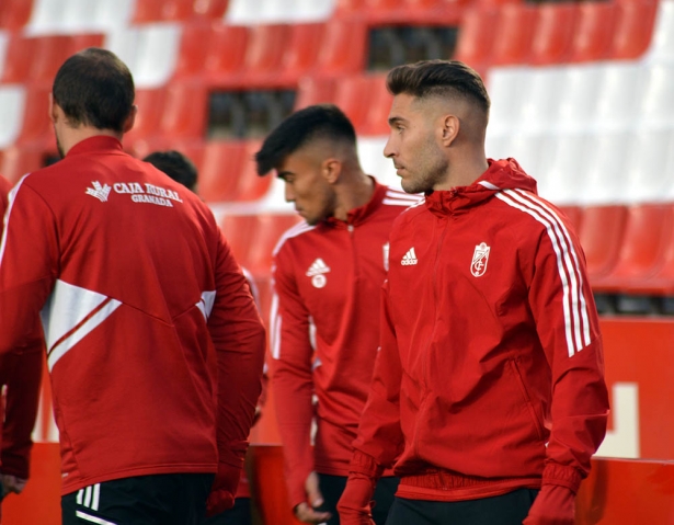 Rochina, en un entrenamiento con el Granada (JAVIER PALMA)