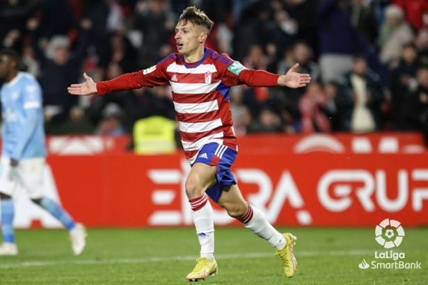 Bryan Zaragoza celebra el segundo gol ante el Ibiza (LALIGA)