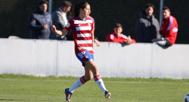 Alicia Redondo, en una acción del choque frente al Albacete (JOSÉ ANDRÉS FERNÁNDEZ)