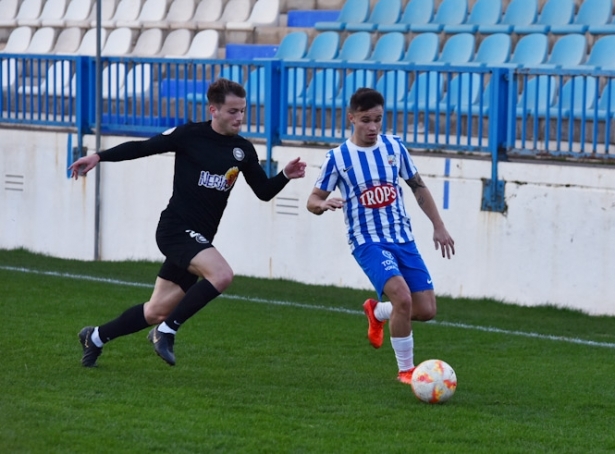 El CF Motril sigue sin ganar en la segunda vuelta (SEMANARIO MUCHO DEPORTE / ARCHIVO) 