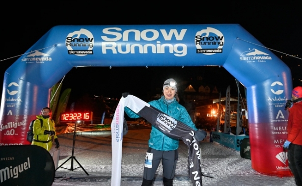 Silvia Lara tras entrar en meta (CETURSA SIERRA NEVADA) 