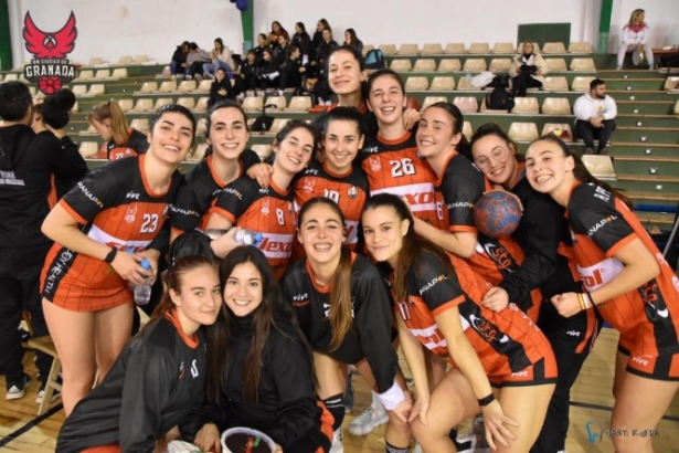 El Flexol BM Ciudad de Granada celebra su campeonato (FUNDACIÓN BM CIUDAD DE GRANADA) 