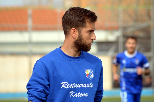 Borja Bardera, entrenador del CF Motril, en el derbi jugado en Maracena (J. PALMA)