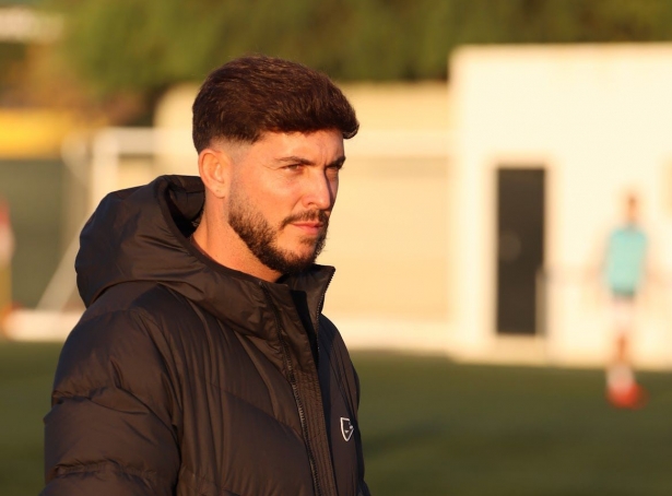 Julio Catalá, entrenador del Arenas de Armilla (JOSÉ ANDRÉS FERNÁNDEZ / ARENAS DE ARMILLA)