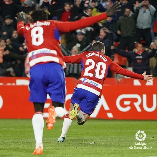 Sergio Ruiz celebra su gol ante el Málaga (LALIGA)