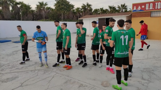 El CD Huétor Vega venció en Torre del Mar (CD HUÉTOR VEGA) 