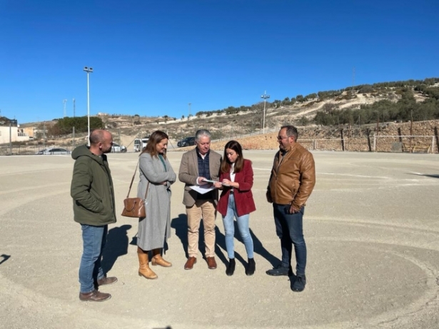 Imagen de la visita al campo de fútbol de Jayena (DIPGRA) 